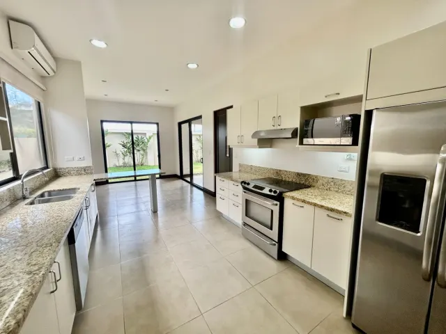 Charming Condo Home in Lindora, Santa Ana