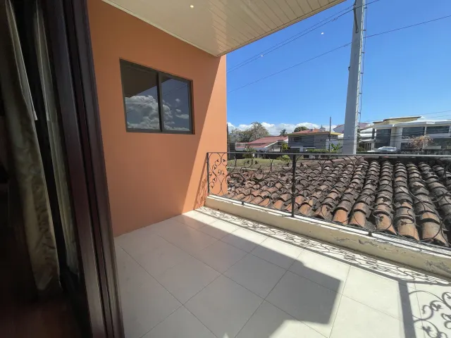 Elegant home for sale, Bosque de Doña Rosa, Cariari, Belen