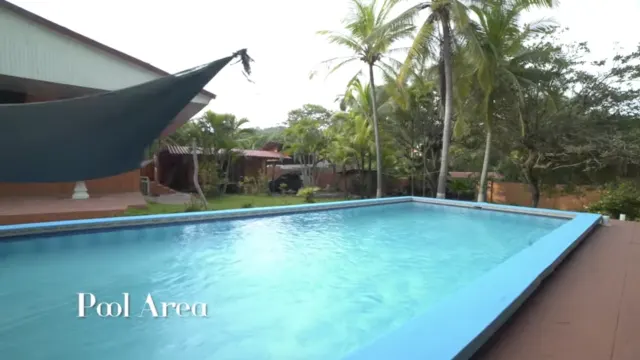 Beachfront home with Pool and Cottage