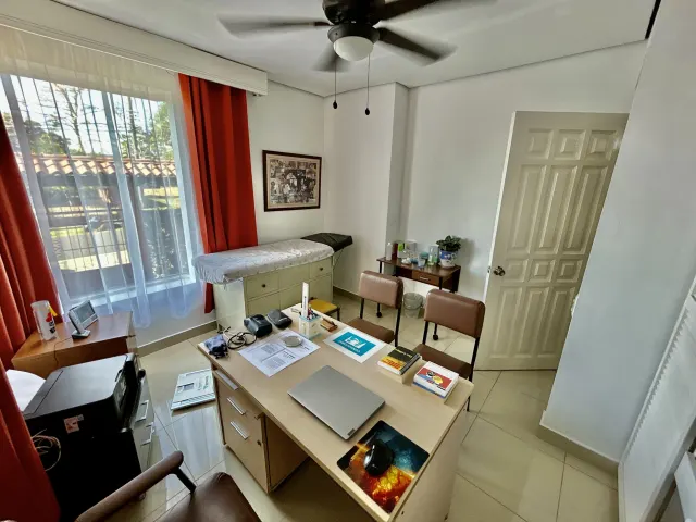 House for sale in Hacienda Los Reyes, boasting a prime location and outstanding features.