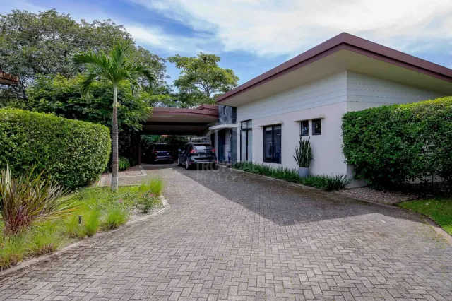 Casa Bougainvillea – Single-Story Luxury Home in Santa Ana with Expansive Private Garden